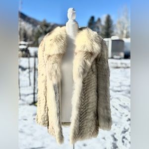 Beautiful Blue Fox fur ship from Aspen Co.